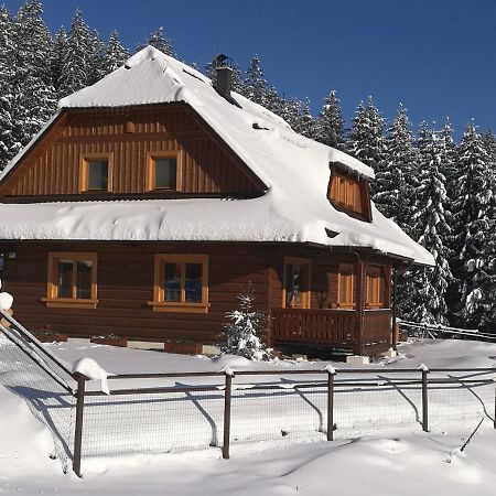Roubenka Bílá Apartamento Exterior foto