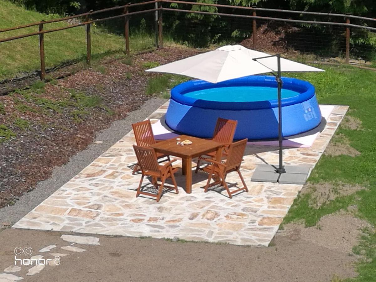Roubenka Bílá Apartamento Exterior foto