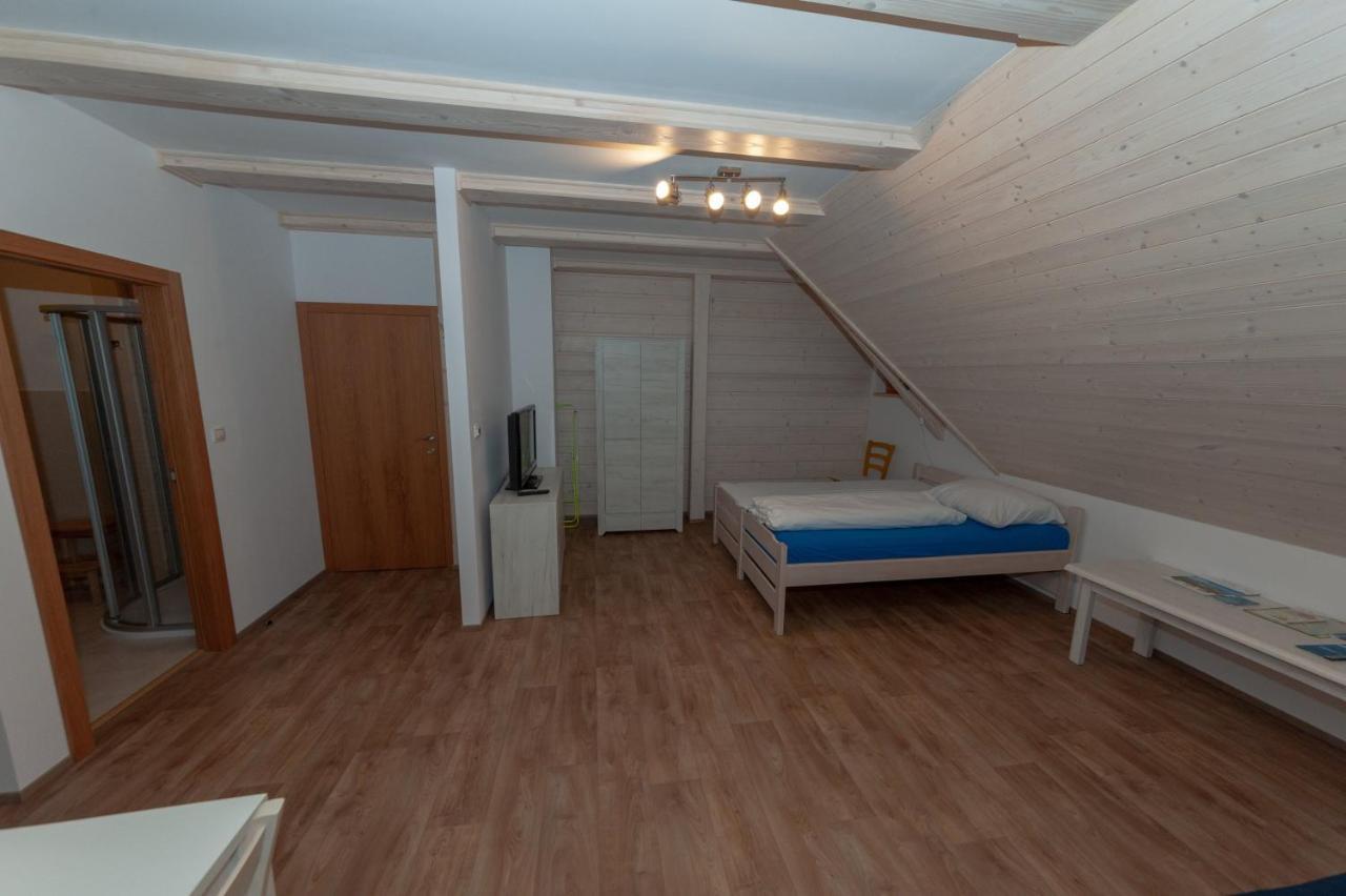 Roubenka Bílá Apartamento Exterior foto