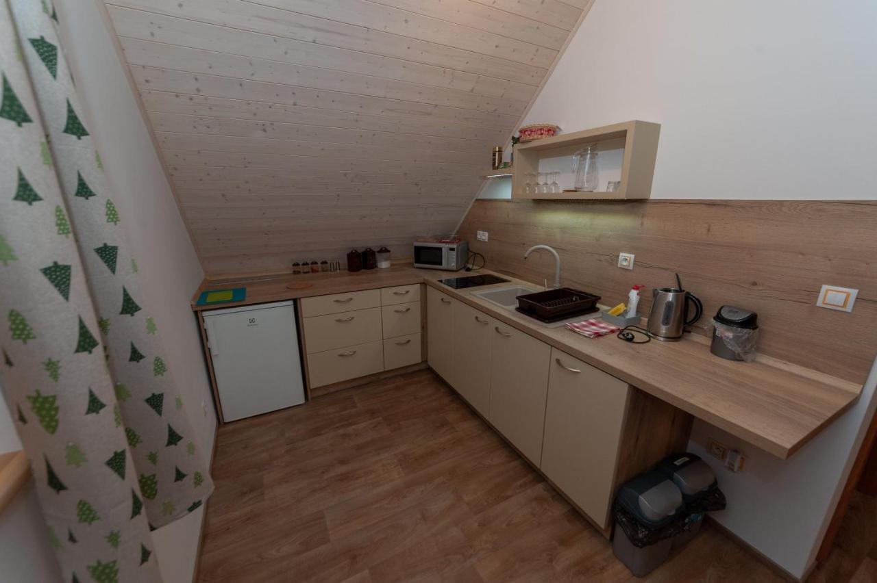 Roubenka Bílá Apartamento Exterior foto