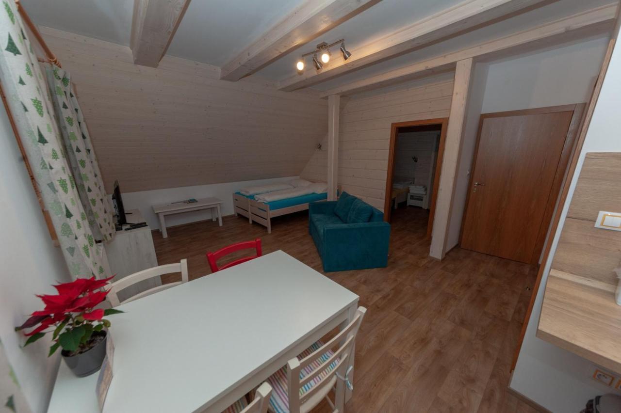 Roubenka Bílá Apartamento Exterior foto