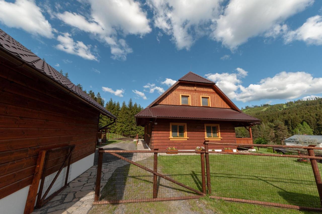 Roubenka Bílá Apartamento Exterior foto